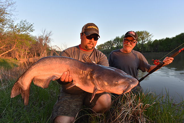 Catfish Guide Puts SuperCat Rods to the Tough Test